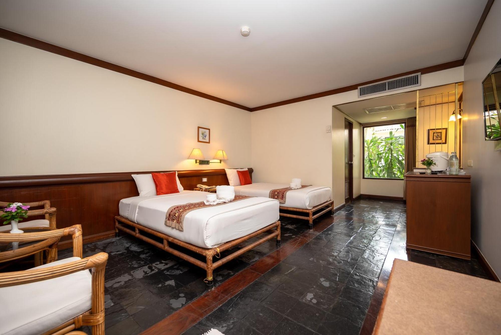 Comsaed River Kwai Resort Канчанабури Экстерьер фото